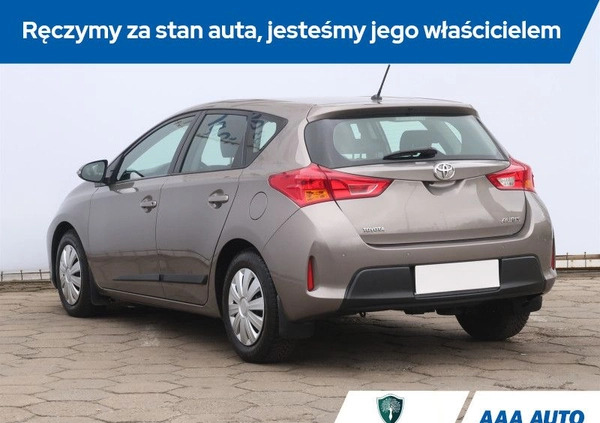 Toyota Auris cena 35000 przebieg: 119117, rok produkcji 2013 z Solec Kujawski małe 211